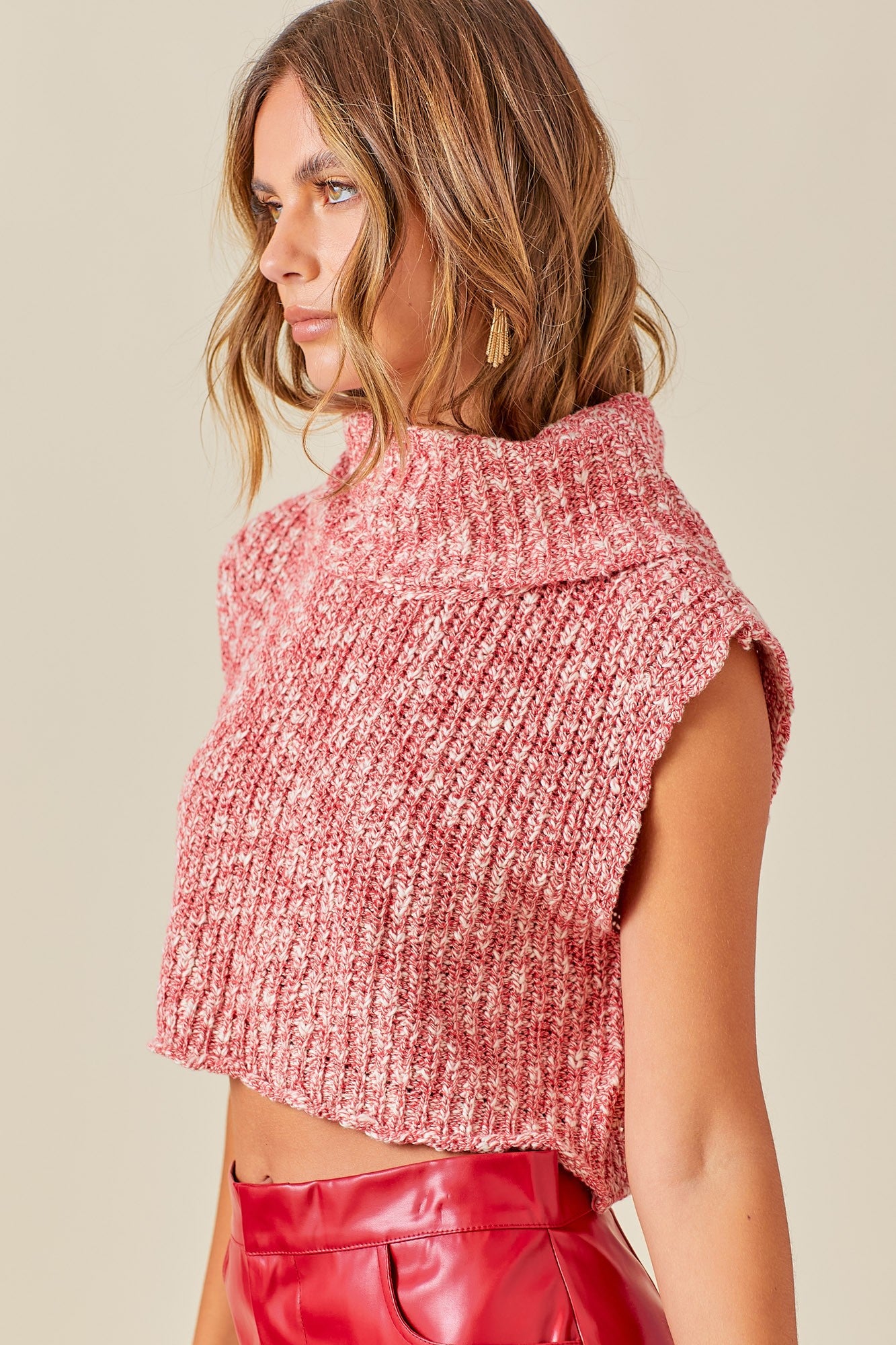 Cropped Turtle Neck Sweater Red and White